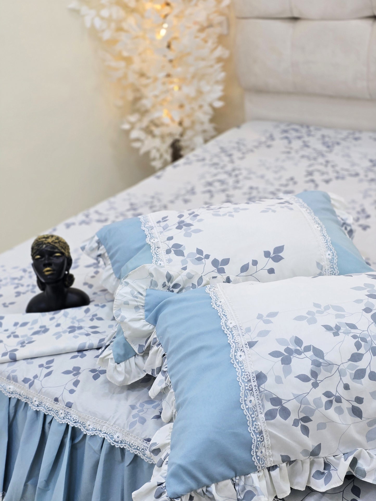 Corniche & Guipure Bed Set – 4 Pieces