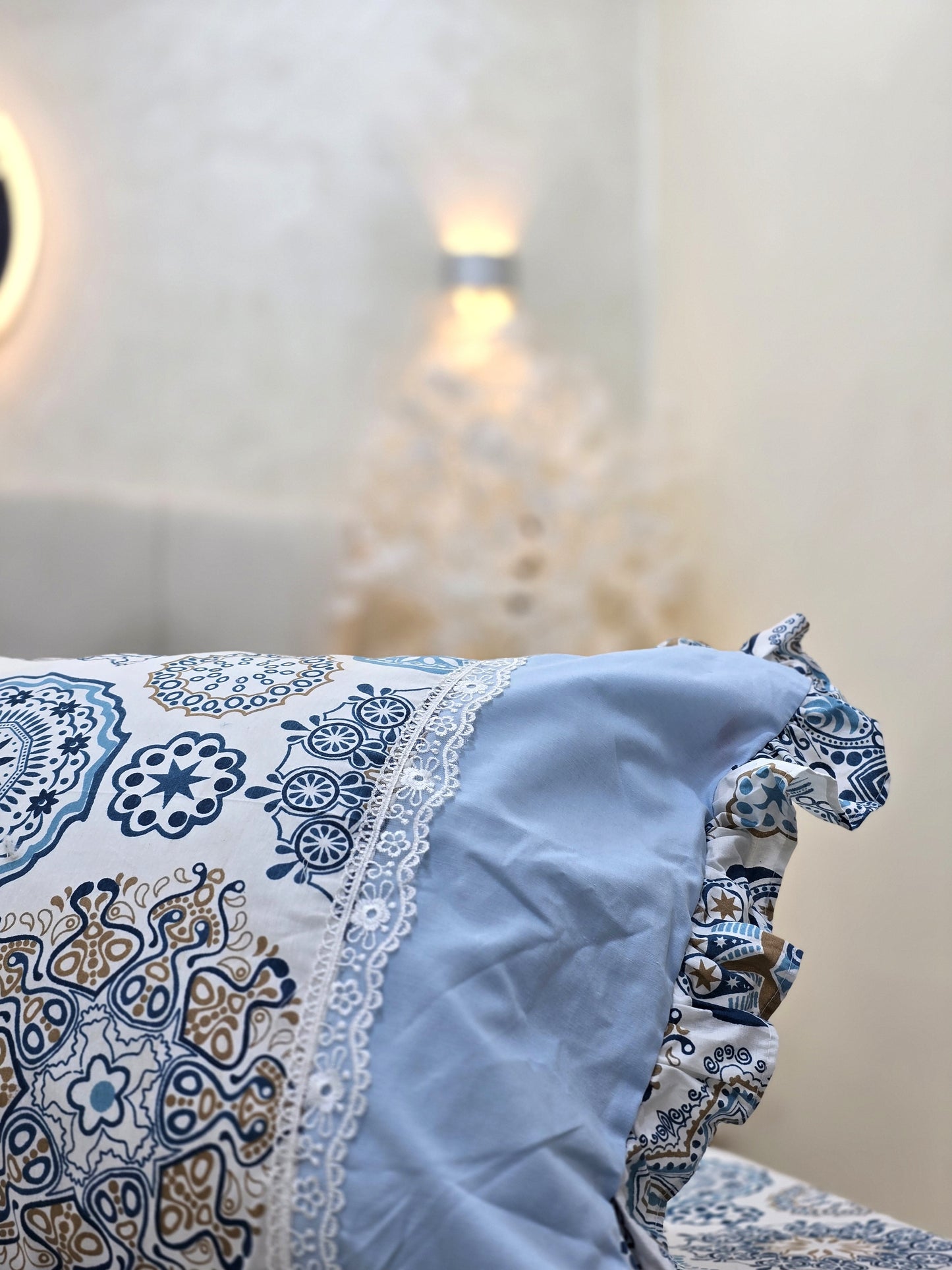 Corniche & Guipure Bed Set – 4 Pieces