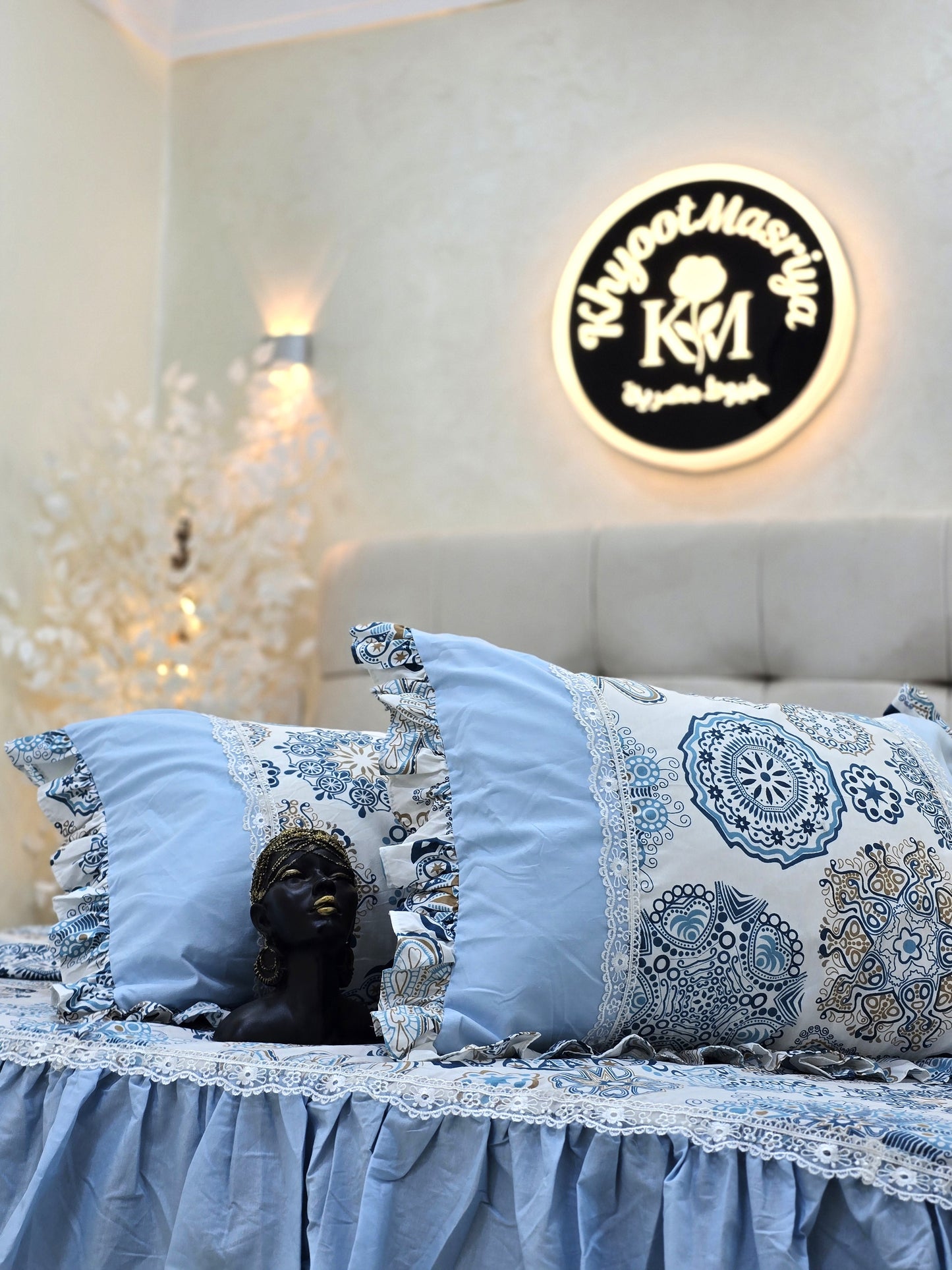 Corniche & Guipure Bed Set – 4 Pieces