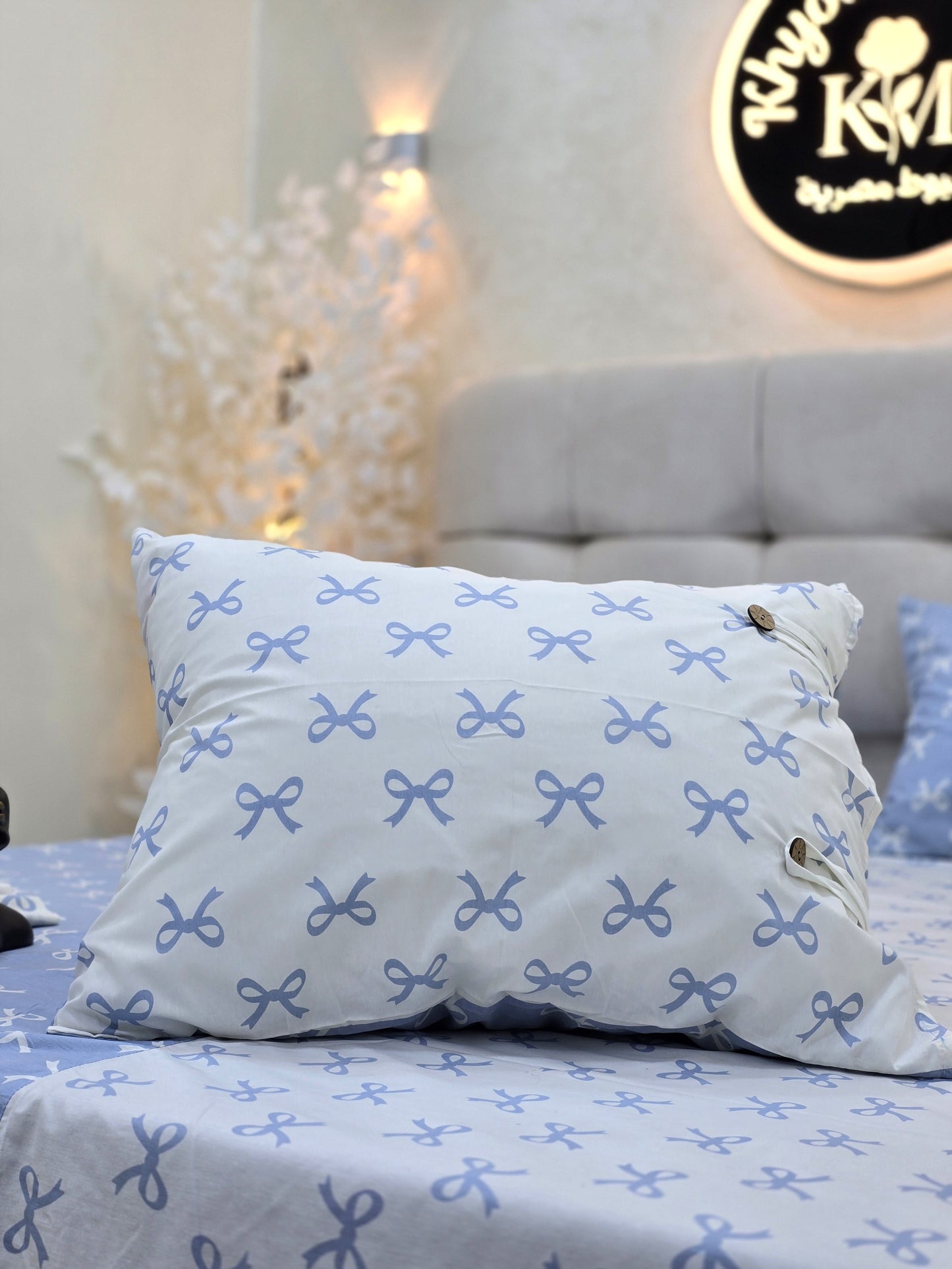 Two-Tone Bed Set – 4 Pieces