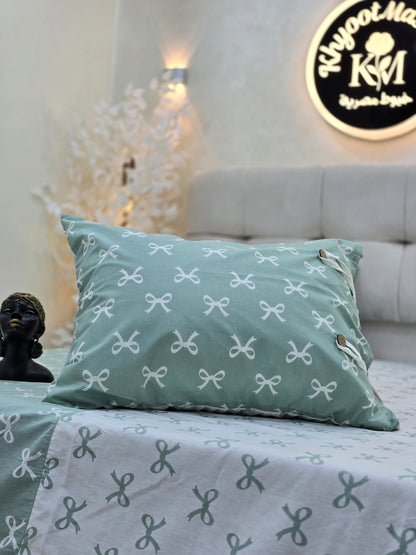 Two-Tone Bed Set – 4 Pieces