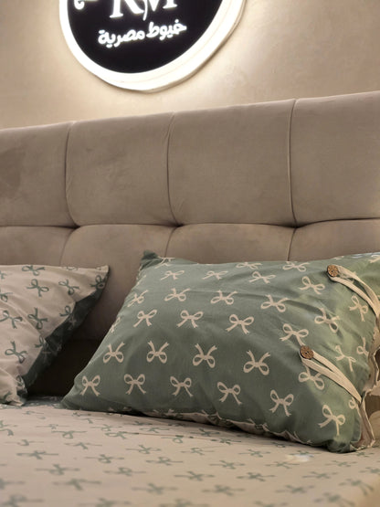 Two-Tone Bed Set – 4 Pieces