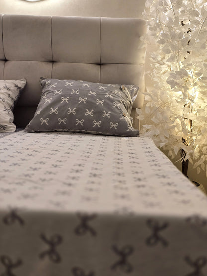 Two-Tone Bed Set – 4 Pieces