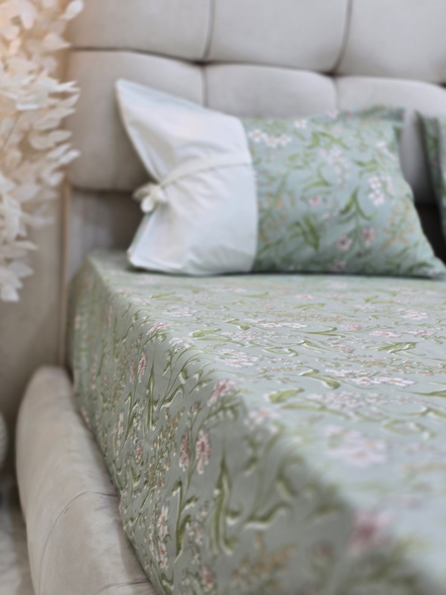 Bow Accent Elastic Bed Set – Premium Egyptian Cotton