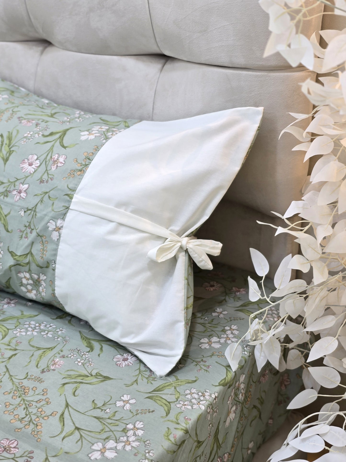 Bow Accent Elastic Bed Set – Premium Egyptian Cotton