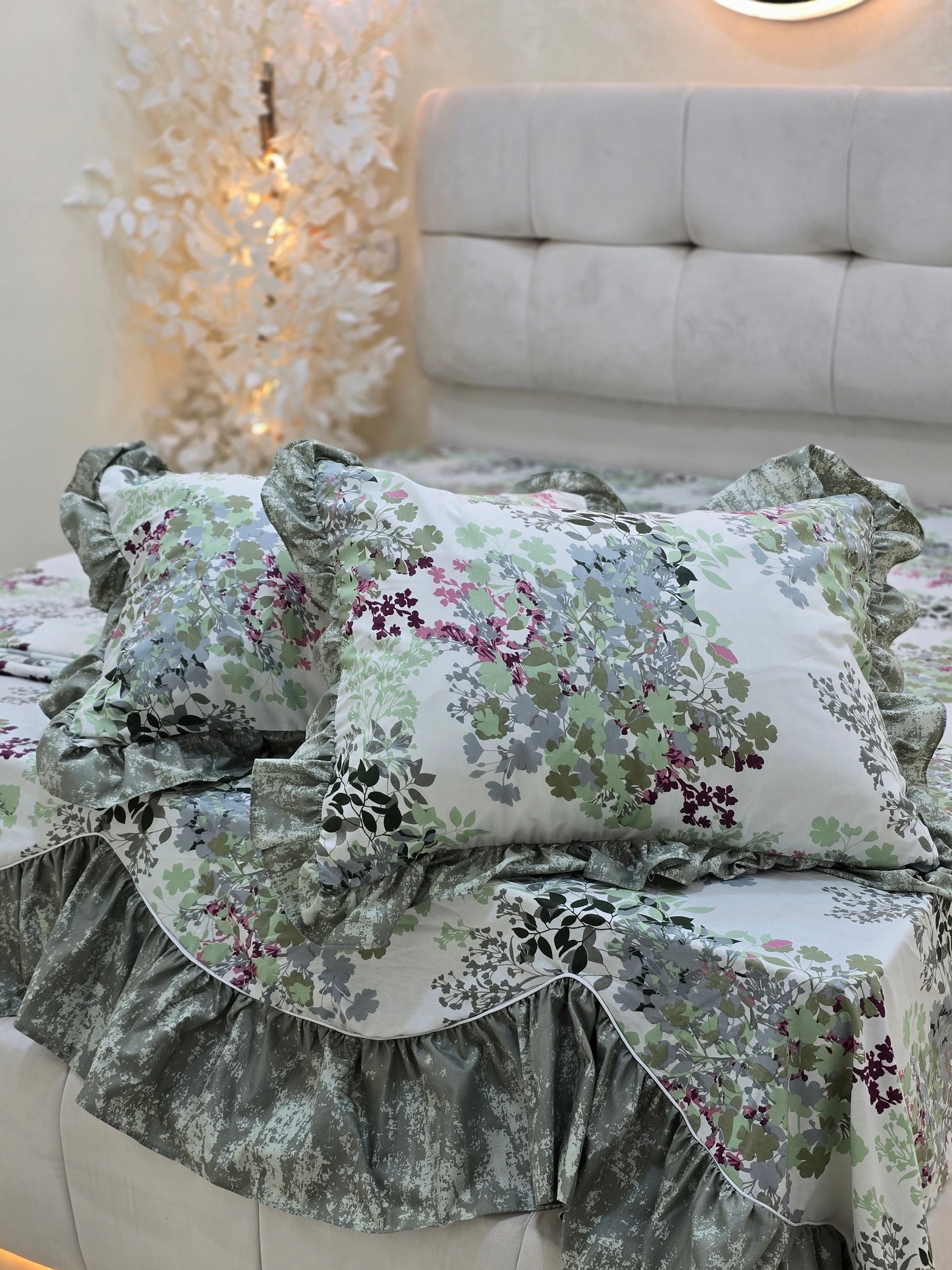 Cotton Ruffled Corniche Bed Set  (4 pcs)