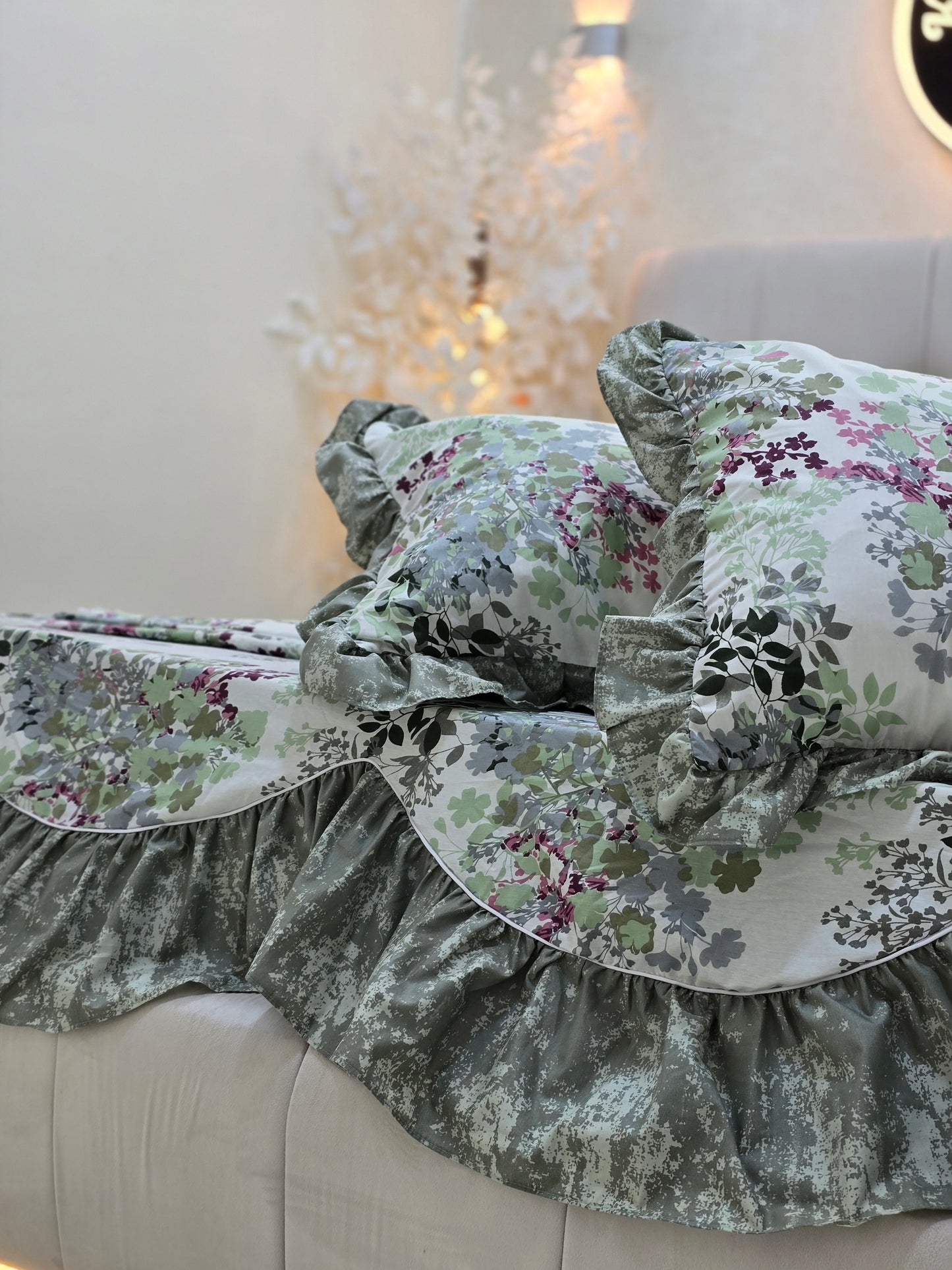 Cotton Ruffled Corniche Bed Set  (4 pcs)