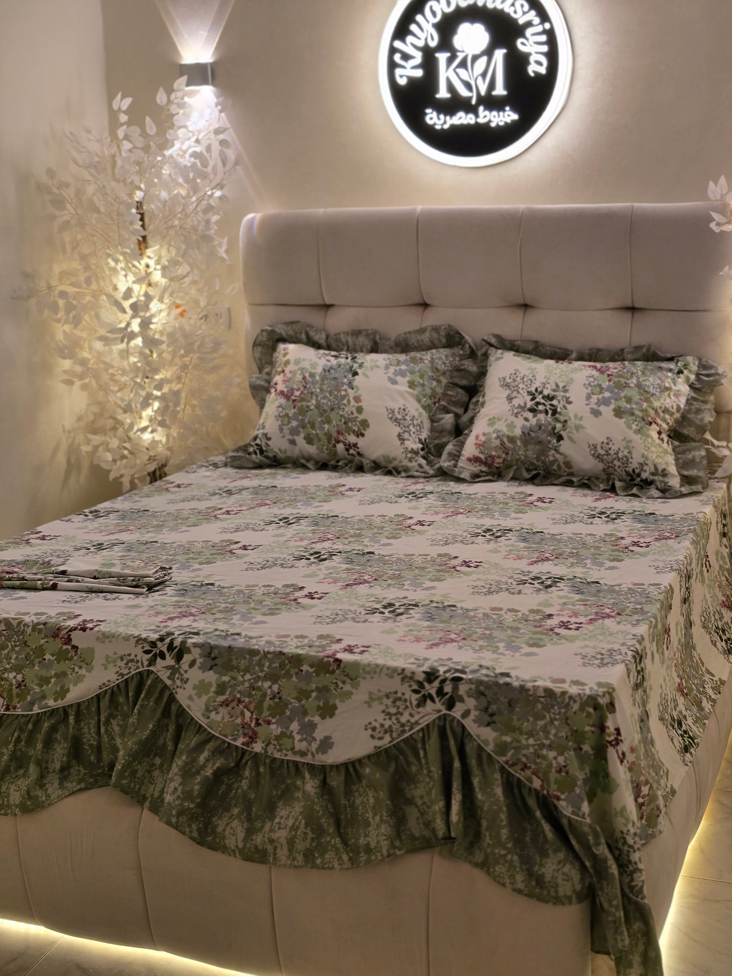 Cotton Ruffled Corniche Bed Set  (4 pcs)