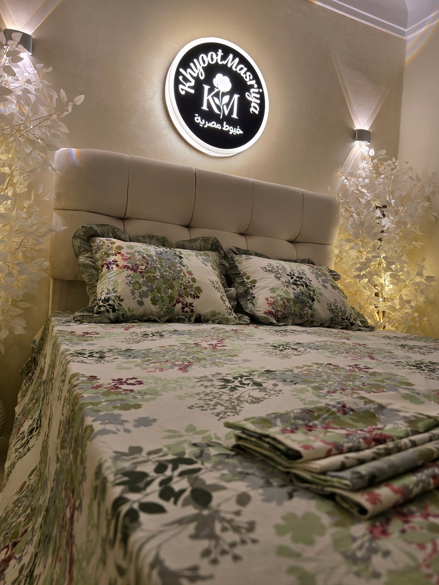 Cotton Ruffled Corniche Bed Set  (4 pcs)