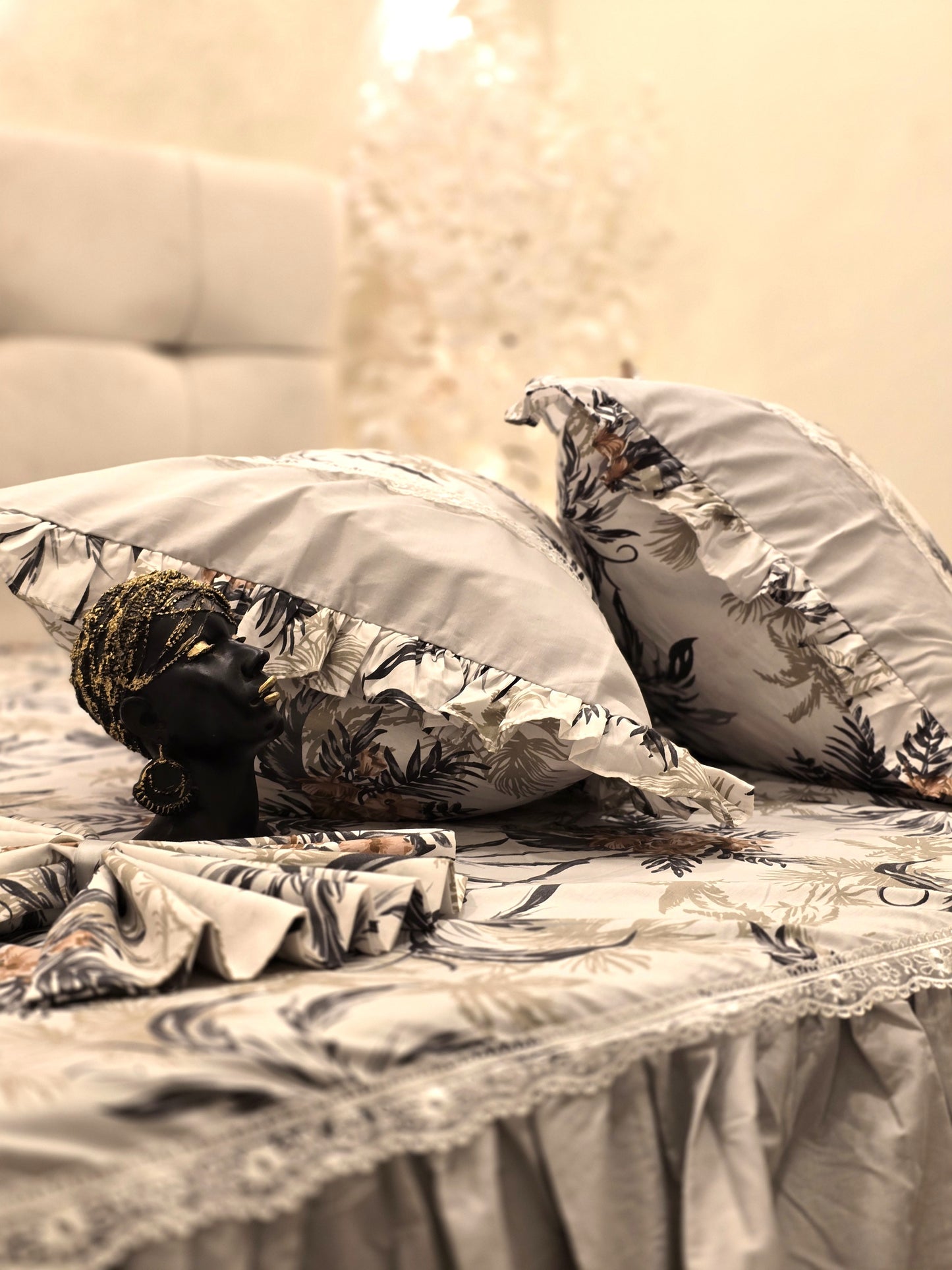 Corniche & Guipure Bed Set – 4 Pieces